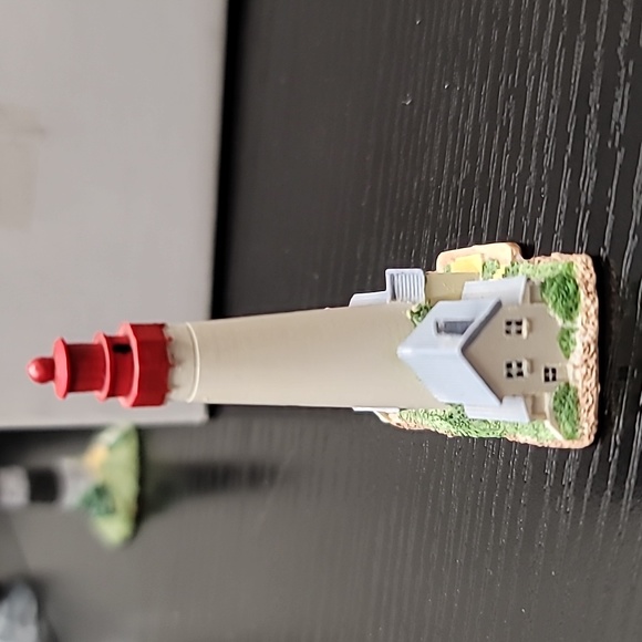 Lenox Thimble Lighthouses (set of 3) - Picture 5 of 12